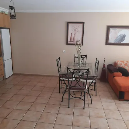 Apartamento Lucia غراناديا دي أبونا